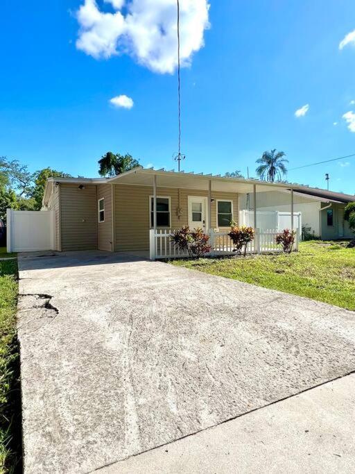 Modern Cozy With Pool And Big Backyard Villa Tampa Dış mekan fotoğraf